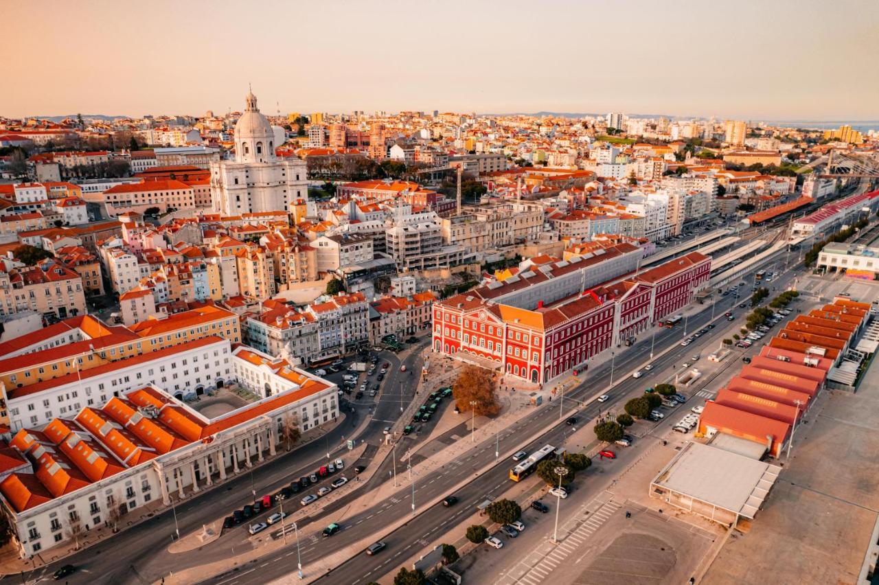 The Editory Riverside Hotel, An Historic Hotel Lisbon Luaran gambar Aerial view of the station