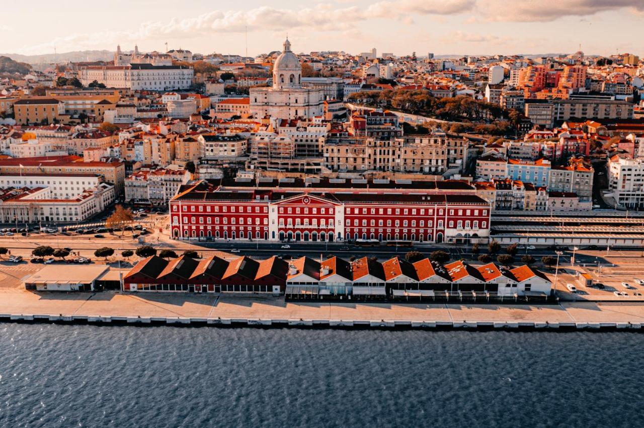 The Editory Riverside Hotel, An Historic Hotel Lisbon Luaran gambar The station in 1990