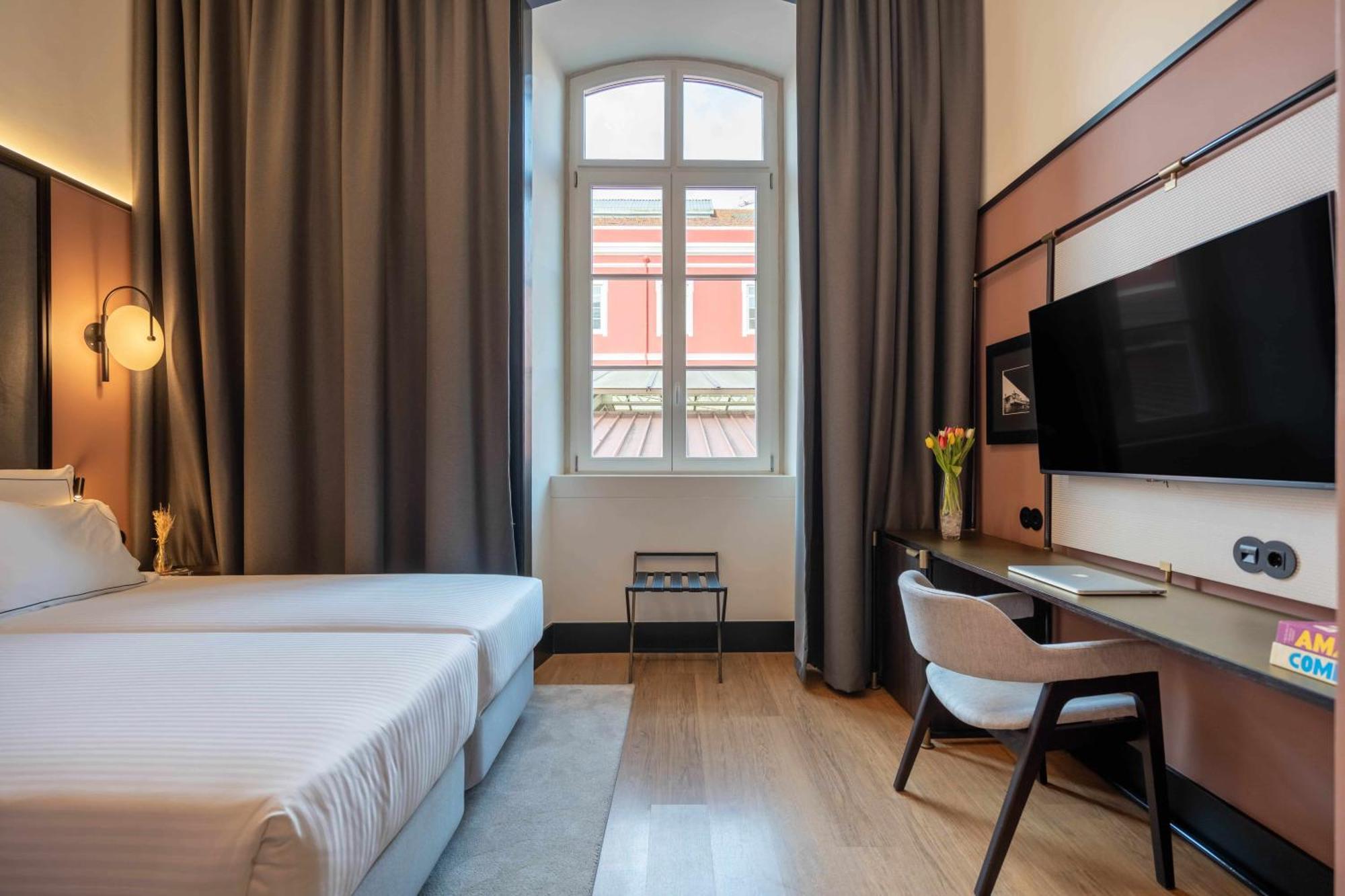 The Editory Riverside Hotel, An Historic Hotel Lisbon Luaran gambar A room at the hotel
