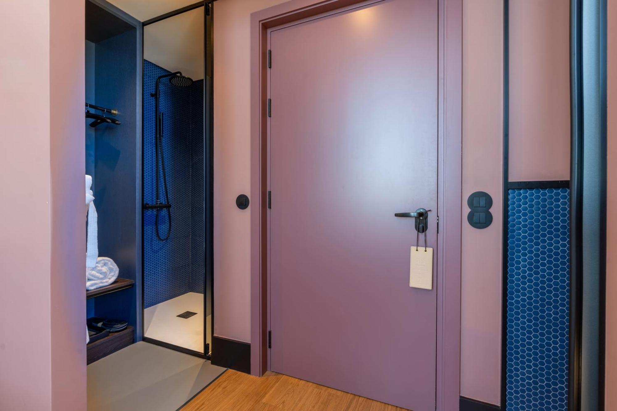 The Editory Riverside Hotel, An Historic Hotel Lisbon Luaran gambar A door with a doorknob