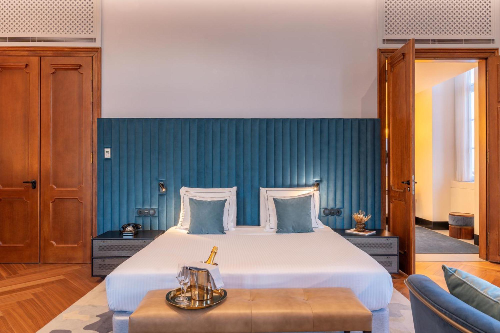 The Editory Riverside Hotel, An Historic Hotel Lisbon Luaran gambar A bedroom at the hotel