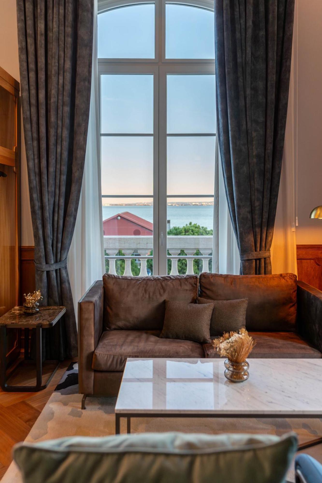 The Editory Riverside Hotel, An Historic Hotel Lisbon Luaran gambar A room at the hotel
