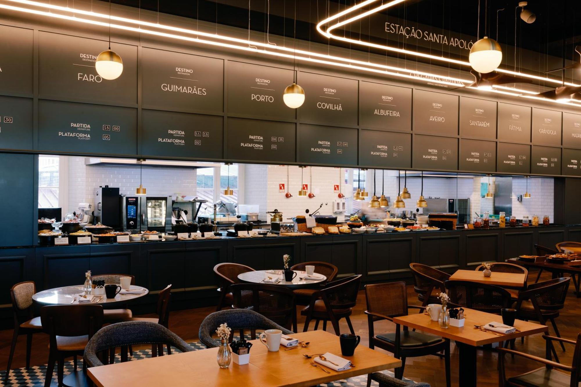 The Editory Riverside Hotel, An Historic Hotel Lisbon Luaran gambar The interior of the lounge