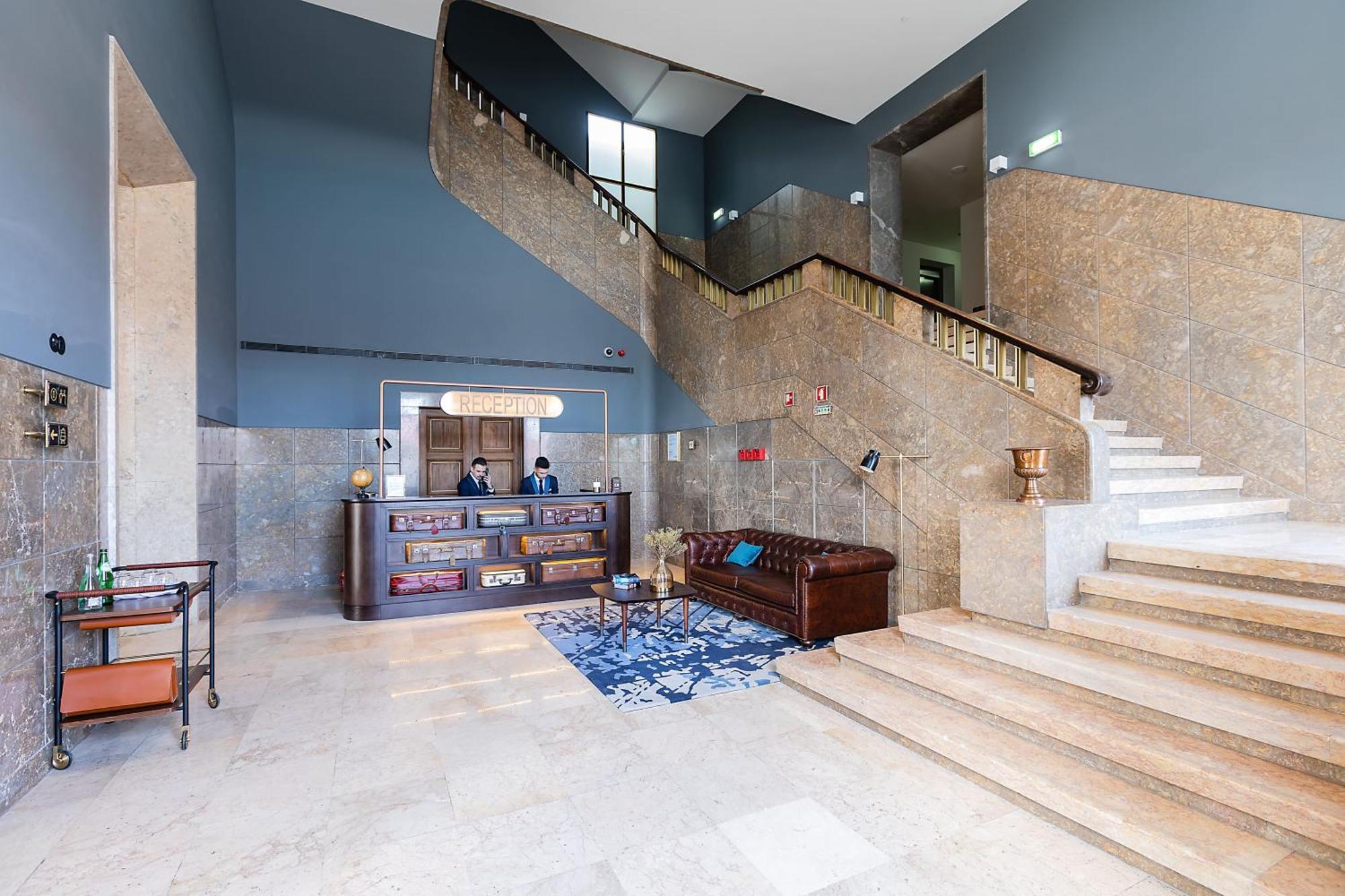 The Editory Riverside Hotel, An Historic Hotel Lisbon Luaran gambar Interior of the library